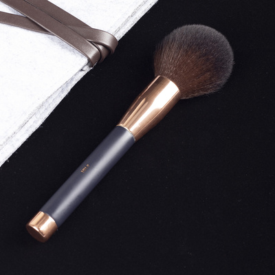 姚曳86数码设计 化妆刷与摄影的完美融合